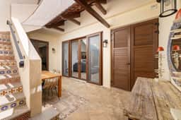 AV254 - Charming 2-Bedroom Oceanview Retreat - Image 4