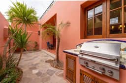 FN192 -1 Bed 1 Bath Casa Chica with terrace and great views! - Image 3