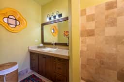 Experience Casa Bonita: Gorgeous 2-Bedroom Retreat - Image 5