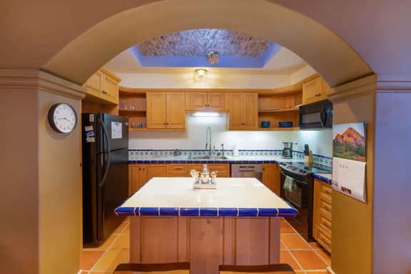 FN65 -Spacious 2 Bed with Excellent Location - Image 4