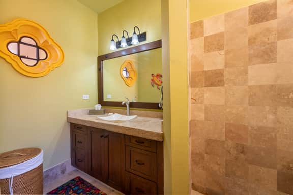 Experience Casa Bonita: Gorgeous 2-Bedroom Retreat - Image 5